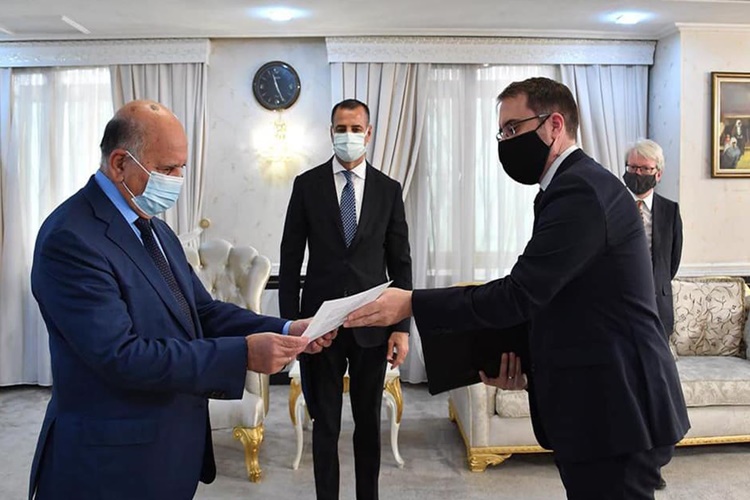 Büyükelçi Kim Atar?