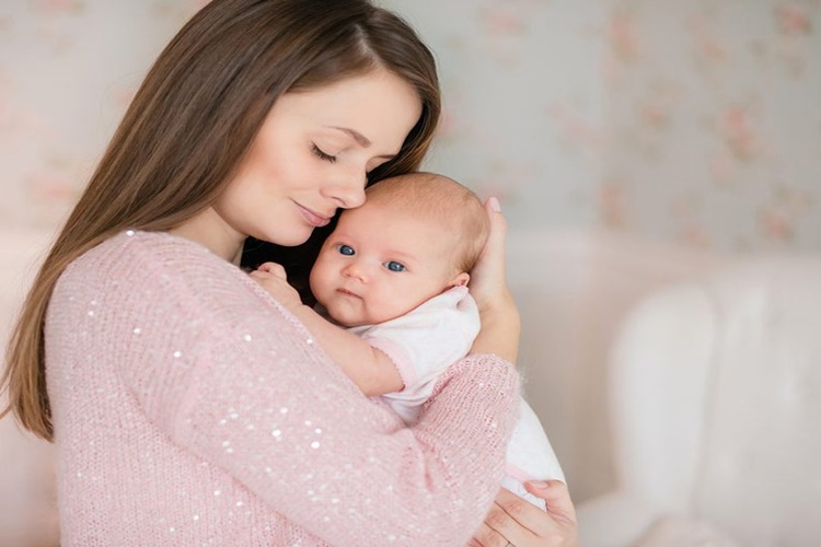 Buzluktan Çıkan Anne Sütü Tekrar Isıtılır Mı?