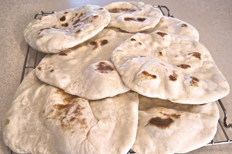 Buzluktan Çıkan Bazlama Nasıl Isıtılır?