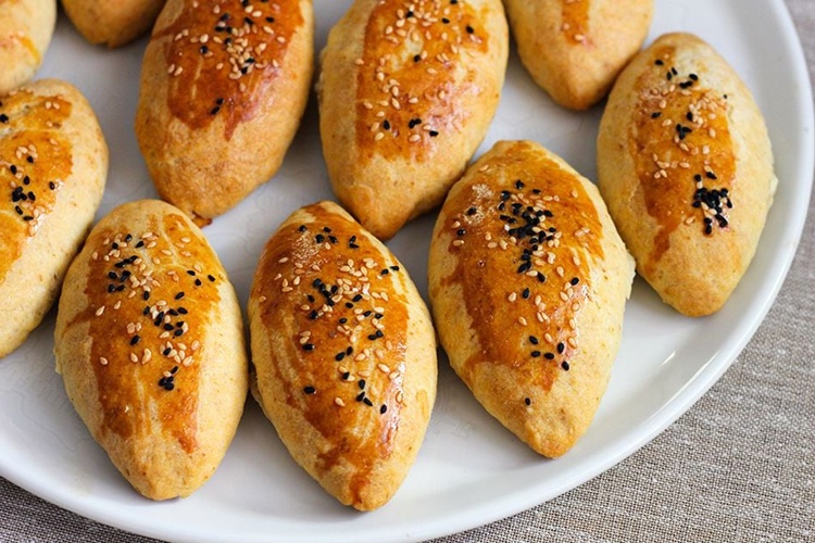 Buzluktan Çıkan Çiğ Poğaça Nasıl Pişirilir?