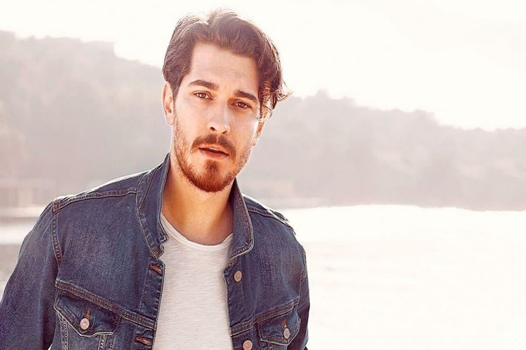 Çağatay Ulusoy Sevgilisi Kimdir?