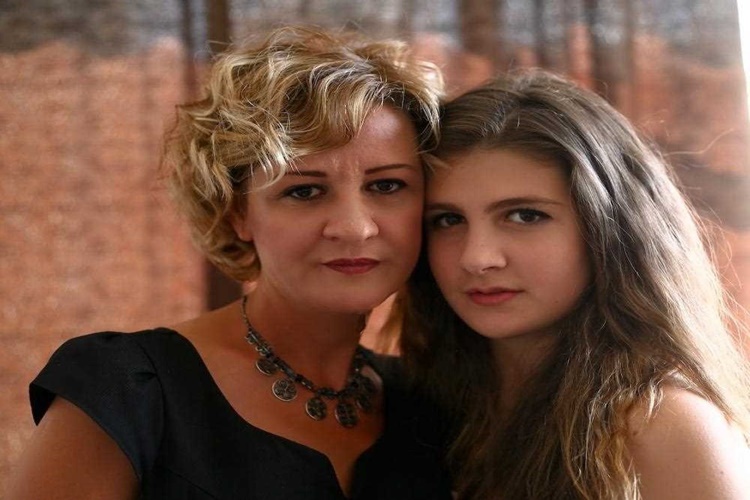 Çağla Irmak Kimin Kızı?