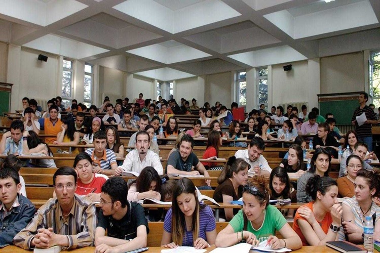 Çalışma Ekonomisi ve Endüstri İlişkileri Yatay Geçiş Bölümleri Nelerdir?