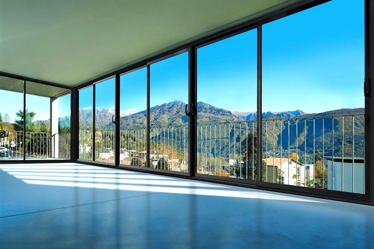 Cam Balkon Kışın Soğuk Geçirir Mi?