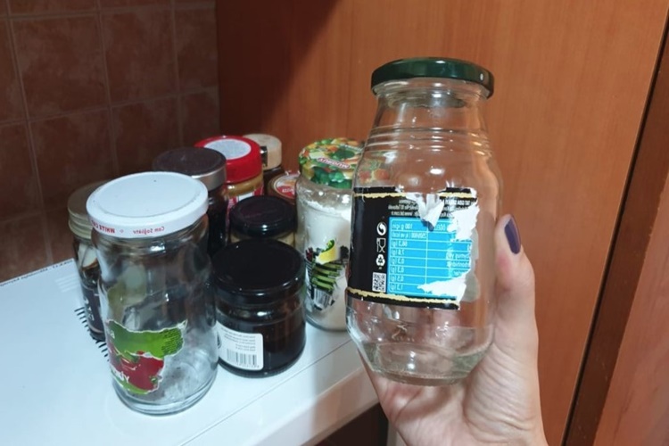 Cam Tabaktan Etiket Nasıl Çıkarılır?