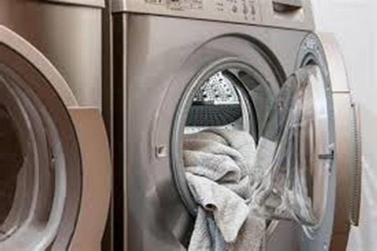 Çamaşır Makinesi Neden Köpük Akıtır?