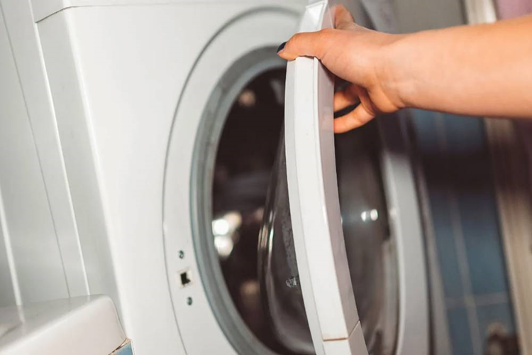 Çamaşır Makinesi Sıkarken Neden Titrer?