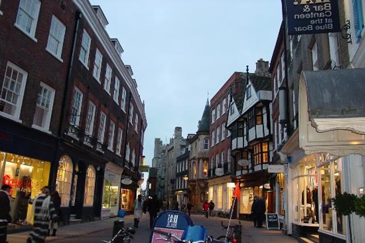 Cambridge Nasıl Bir Yer?