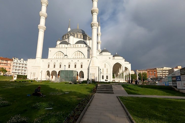 Camide Uyulması Gereken Kurallar Nelerdir?