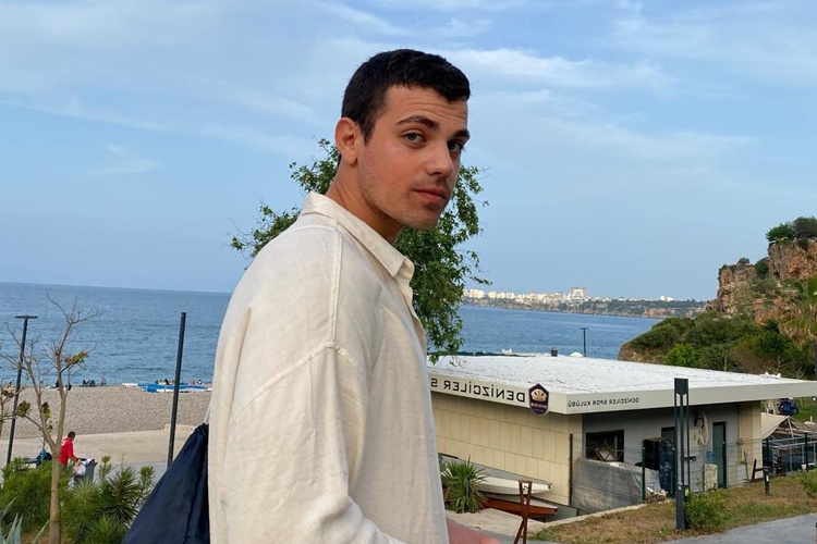 Can Kızıltuğ’un Boyu Kaçtır?