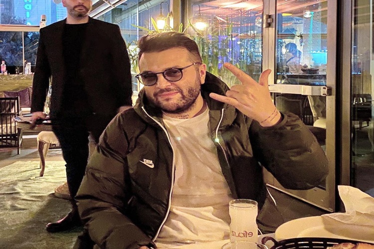 Candaş Tolga Işık Evli Mi?