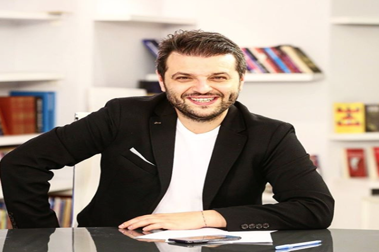 Candaş Tolga Işık Kimin Oğlu?