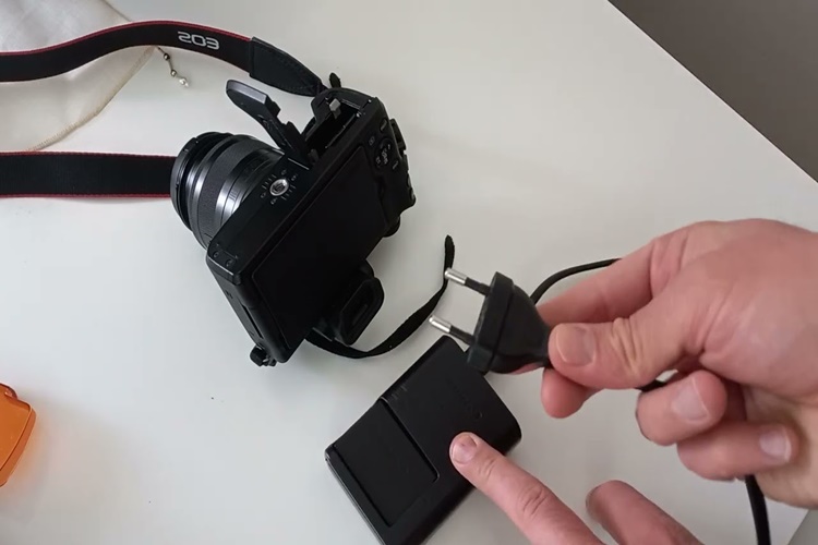 Canon Fotoğraf Makinesi Nasıl Şarj Edilir?