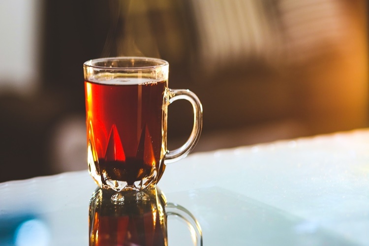 Çay Dişleri Sarartır Mı?