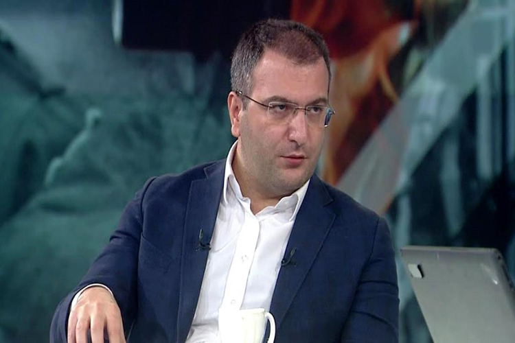 Cem Küçük Saç Ektirdi Mi?