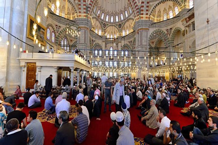Cemaatle Namaz Kılmak Neden Önemlidir?
