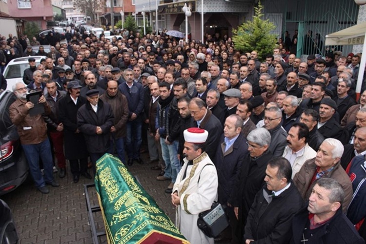 Cenaze Namazı Akşam Kılınır Mı?