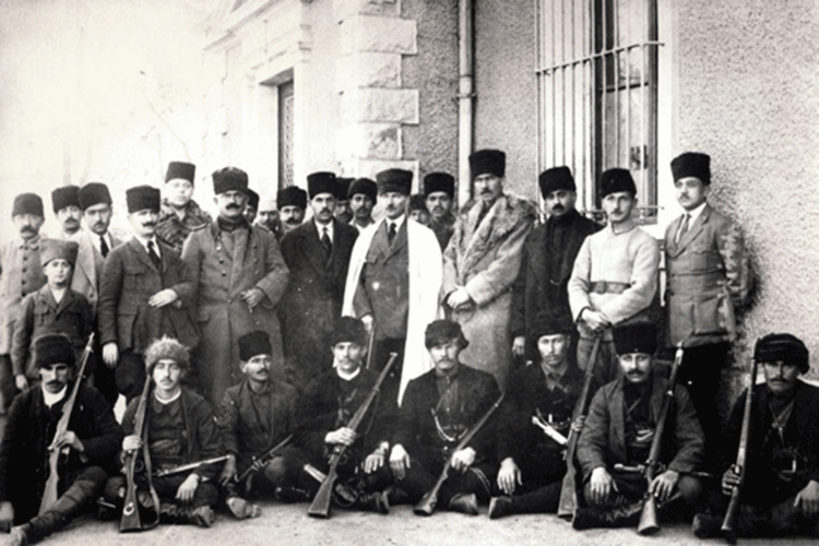 Çerkez Ethem Hangi Savaş Döneminde TBMM'ye Karşı Ayaklandı?