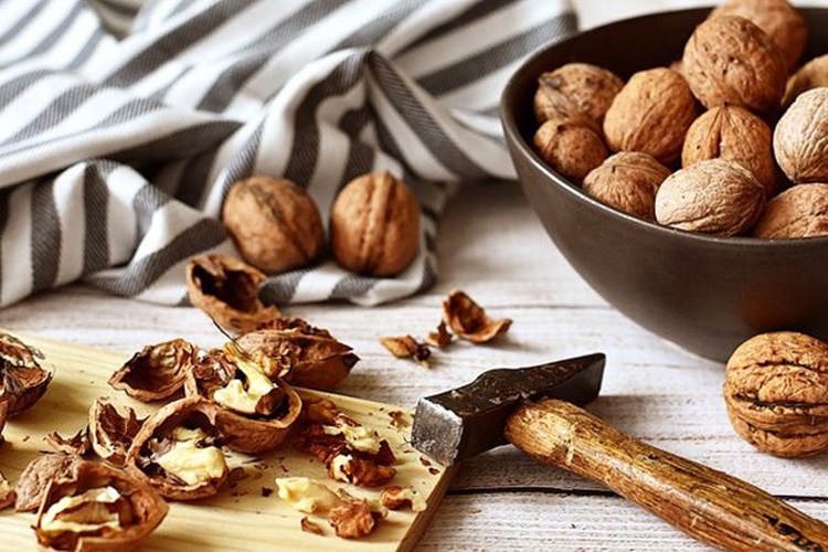 Ceviz Kabuğu İle Tartar Temizleme Nasıl Olur?