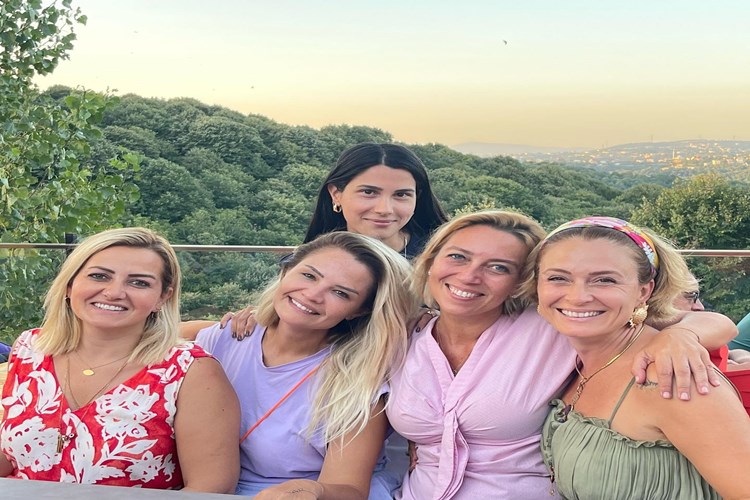 Ceyda Düvenci Kaç Yaşında Anne Oldu?