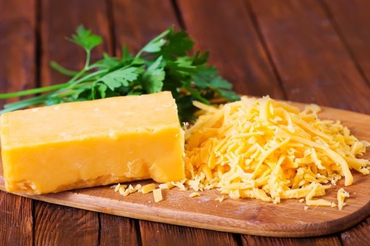 Cheddar Peyniri Neyden Yapılır?