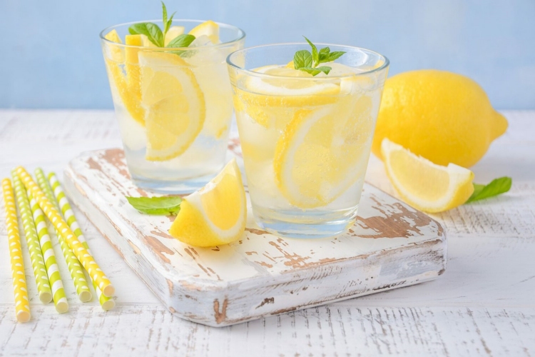 Çiçeklere Limonlu Su Verilir Mi?