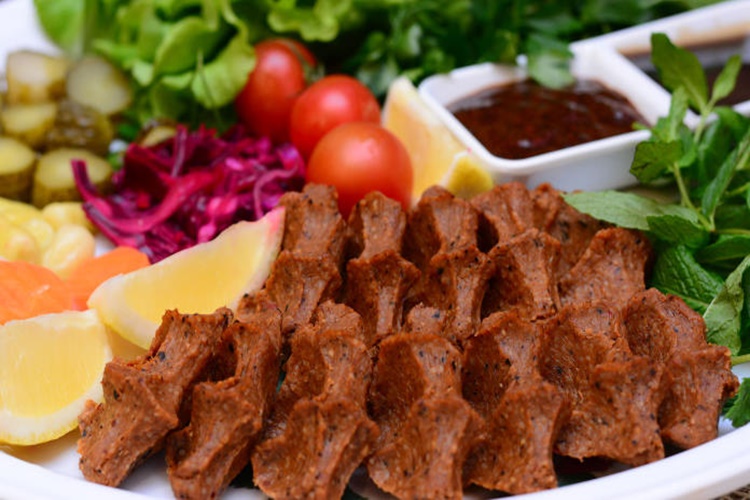 Çiğ Köfte Buzdolabına Konur Mu?