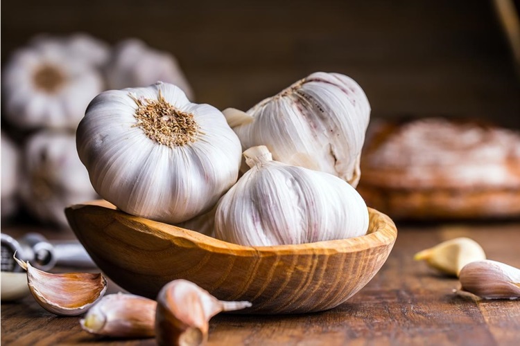 Çiğ Sarımsak Boğaz Ağrısına İyi Gelir Mi?