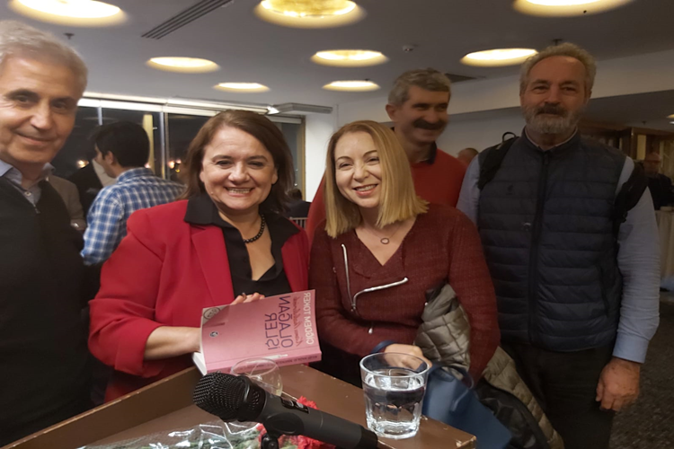 Çiğdem Toker Ailesi Kimdir?