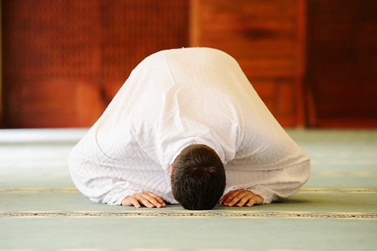 Cinler Bizimle Namaz Kılar Mı?