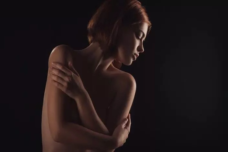 Çıplak Kadın Fotoğrafı Görmek Gusül Abdesti Bozar Mı?