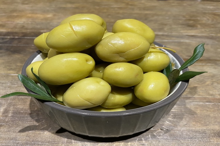 Çizik Yeşil Zeytin Nasıl Yapılır?