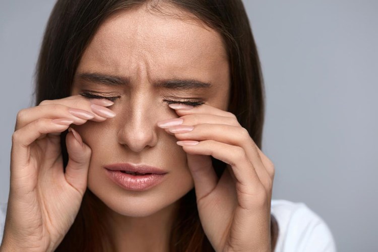 Crohn Hastalığı Göze Vurur Mu?