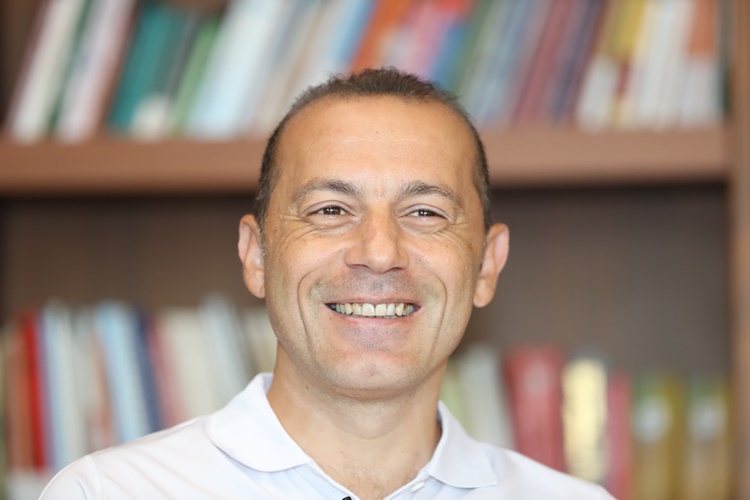 Cüneyt Çakır Evli Mi?