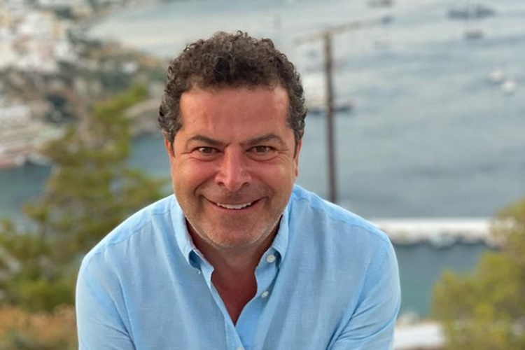 Cüneyt Özdemir Nerede Yaşıyor?