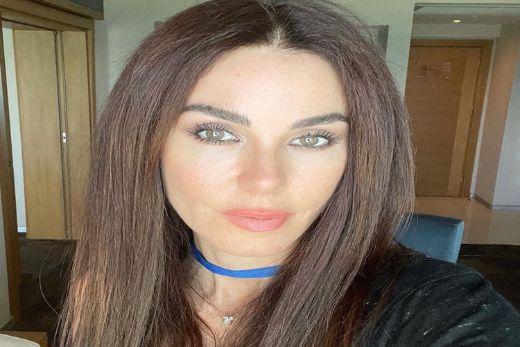 Defne Samyeli Cem Yılmaz Neden Ayrıldı?