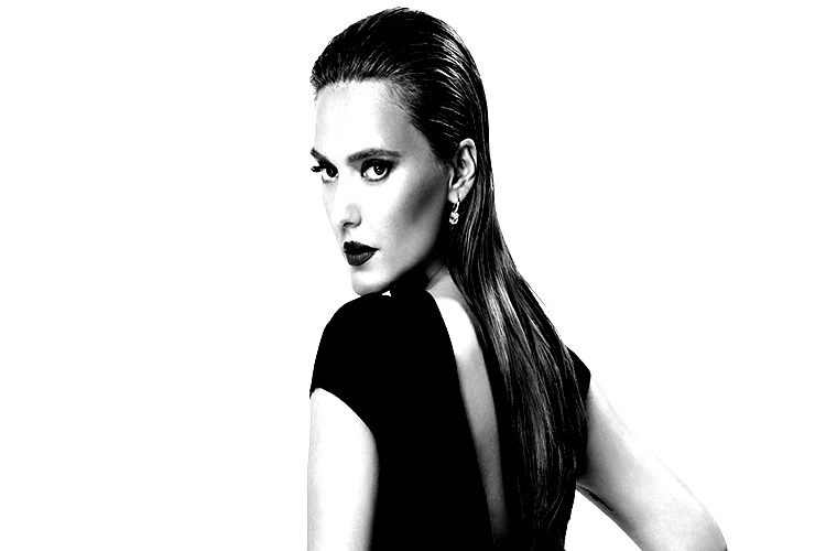 Demet Akalın Hakkında Merak Edilenler