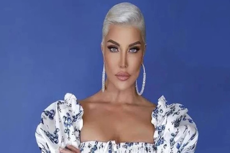 Deniz Akkaya Babası Ne İş Yapıyor?