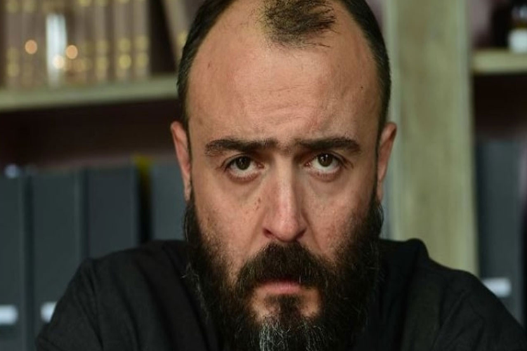 Deniz Hamzaoğlu Saç Mı Ektirdi?