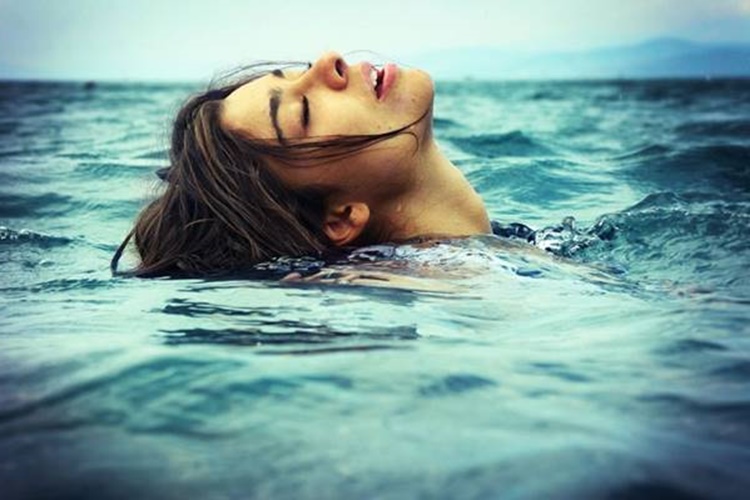 Deniz Suyu Saça İyi Gelir Mi?