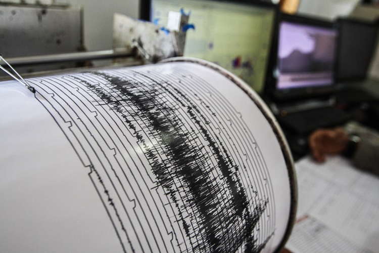 Deprem Anında Masanın Altına Girilir Mi?