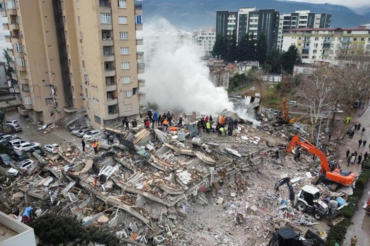 Deprem Hangi Surede Geçiyor?