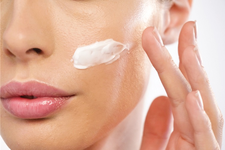 Deri Soyulmasına Hangi Krem İyi Gelir?