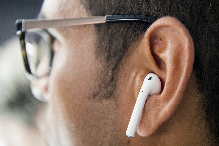 Ders Çalışırken Kulaklıkla Müzik Dinlemek Zararlı Mı?