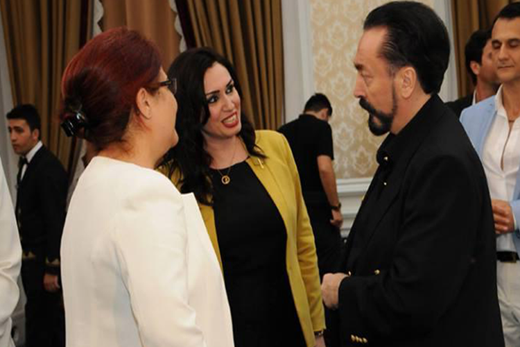Derya Yanık Kimin Kızı?