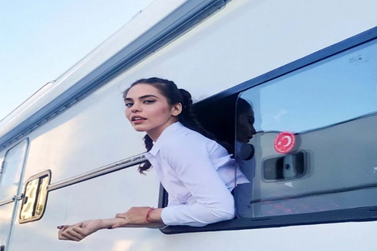 Dilara Sümbül Annesi Kimdir?