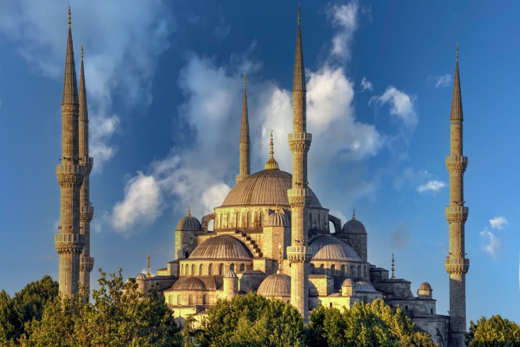 Din İşleri Yüksek Kurulu Kaç Kişiden Oluşur?