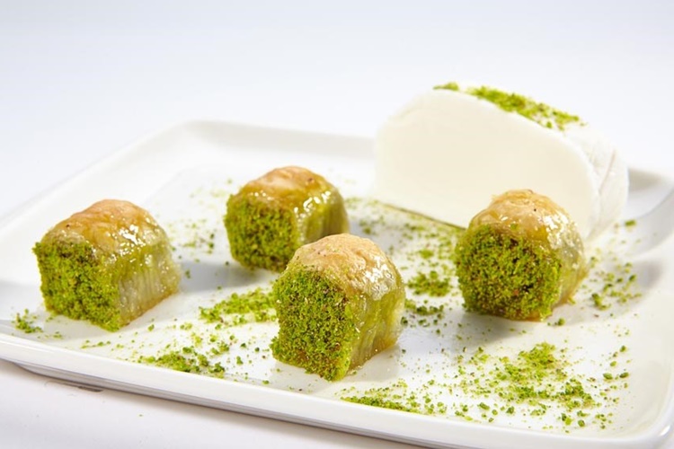 Diş Teli Varken Baklava Yenir Mi?