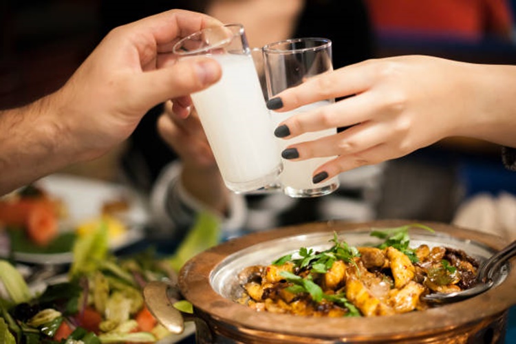 Diş Teli Varken Rakı İçilir Mi?