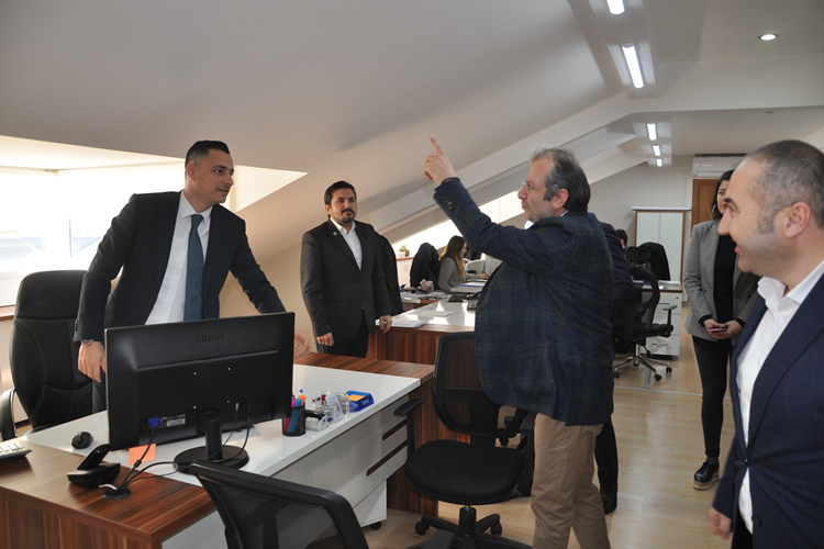 Dış Ticaret Mezunu Gümrük Müşaviri Olabilir Mi?